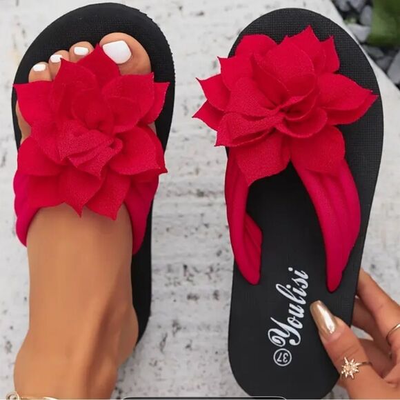 Women's Red Floral Sandals - Picture 1 of 6